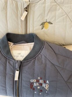 Veste Bomber Juno - Laurel Oak -Konges Sløjd®. Soldes Boutique FLAT KS100321 S20018 KS100321 S15034 1 240326092259 e8e5a3cc bd1d 4145 a82f 79b9136192be