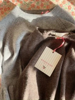Pull Cathy - Grey Melange -Konges Sløjd®. Soldes Boutique FLAT KS103748 S40004 KS103748 S25025 2 250729074122