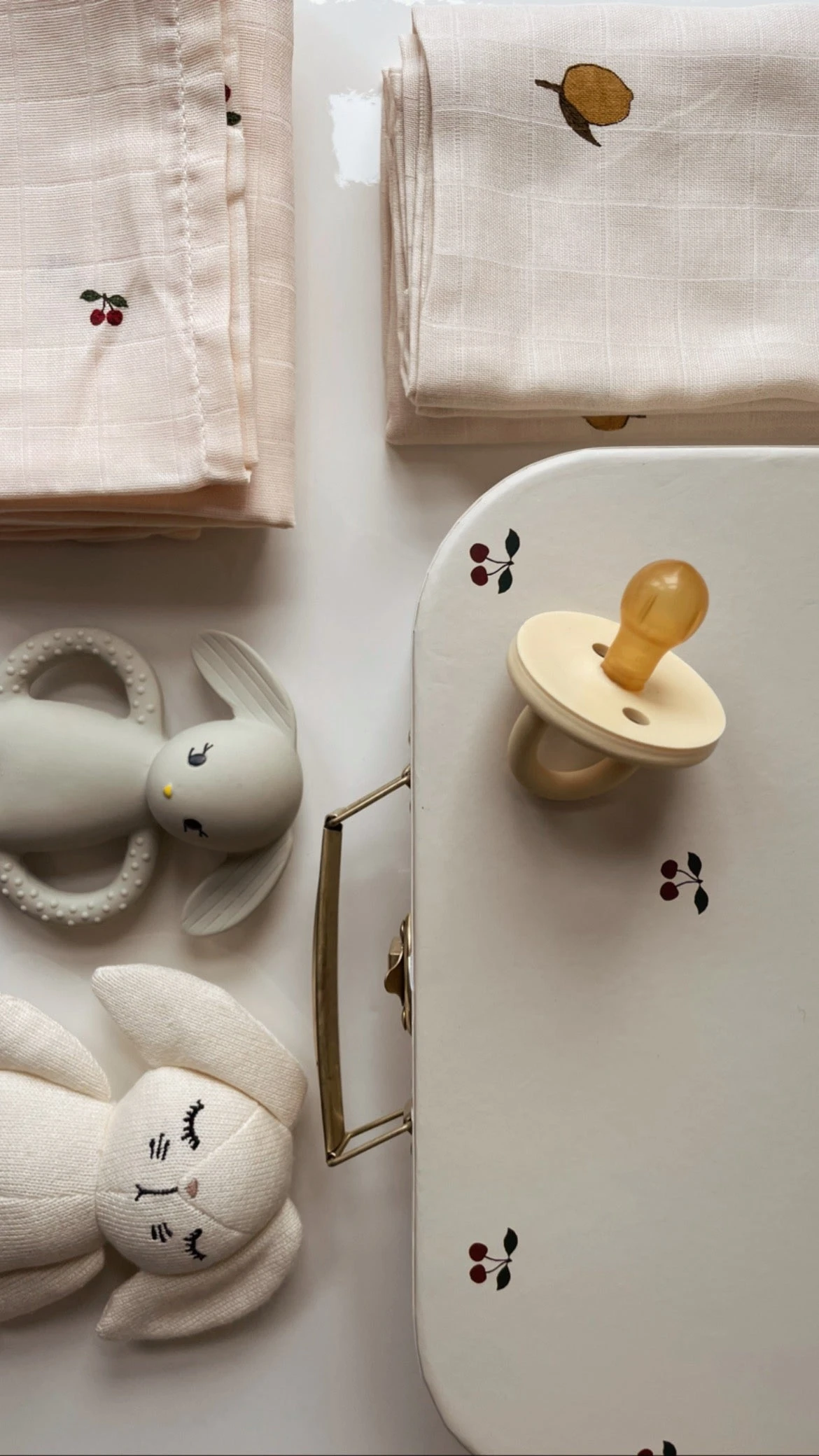 Mini Lapin - Off White 3 Mini Lapin - Off White – Image 3