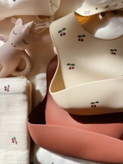 Lot De 2 Bavoirs - Cherry/mocca -Konges Sløjd®. Soldes Boutique FLAT KS3544 P00026 2 250908101727