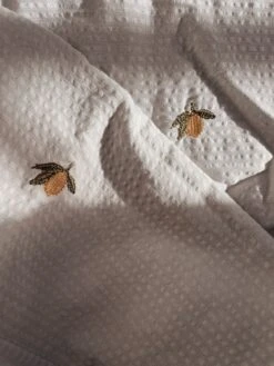 Parure De Lit 140x200 - Light Blue 5 Parure De Lit 140x200 - Light Blue -Konges Sløjd®. Soldes Boutique MOOD KS100640 S15033 KS100641 S15033 KS100642 S15033 2 240709105634 df349a52 d574 427d 8632 0952e097c1a3