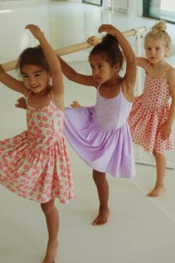 Robe Mousse - Lavender Purple 10 Robe Mousse - Lavender Purple -Konges Sløjd®. Soldes Boutique MOOD KS103201 S15128 KS103201 P05189 KS103201 P05185 2 240823095713 5c232fd6 8670 41ab a480 adf3dbf8bd33