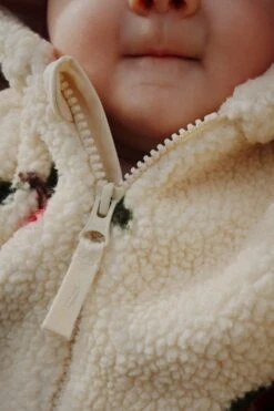 Grenouillère Jody - Ma Grande Cerise -Konges Sløjd®. Soldes Boutique MOOD KS103480 P00049 5 241020033219