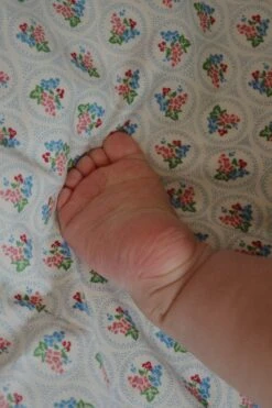 Parure De Lit Bébé 70x100 - Verona Blues -Konges Sløjd®. Soldes Boutique MOOD KS103682 P00105 KS103833 P00105 KS103667 P00105 1 250923092554