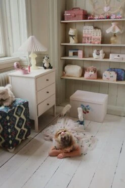 Robe Tullie - Ma Grande Cerise Pink Glitter -Konges Sløjd®. Soldes Boutique MOOD KS104020 P00057 KS103993 P00081 1 250729073936