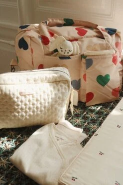 Sac à Langer - Bon Coeur Coloré -Konges Sløjd®. Soldes Boutique MOOD KS104079 P15012 KS104562 P00005 KS103791 S00005 KS101609 S00005 1 250919025920 31ec9711 fb7b 4afa 9b27 642a2ec26a4c