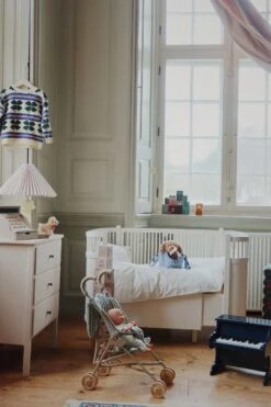 Poussette Poupée Cheeky - Smoke Pine Check -Konges Sløjd®. Soldes Boutique MOOD KS104234 S00079 KS104250 P40019 KS104354 S45064 1 250923092333 be779470 8629 45b2 9b83 f877ed7915a9