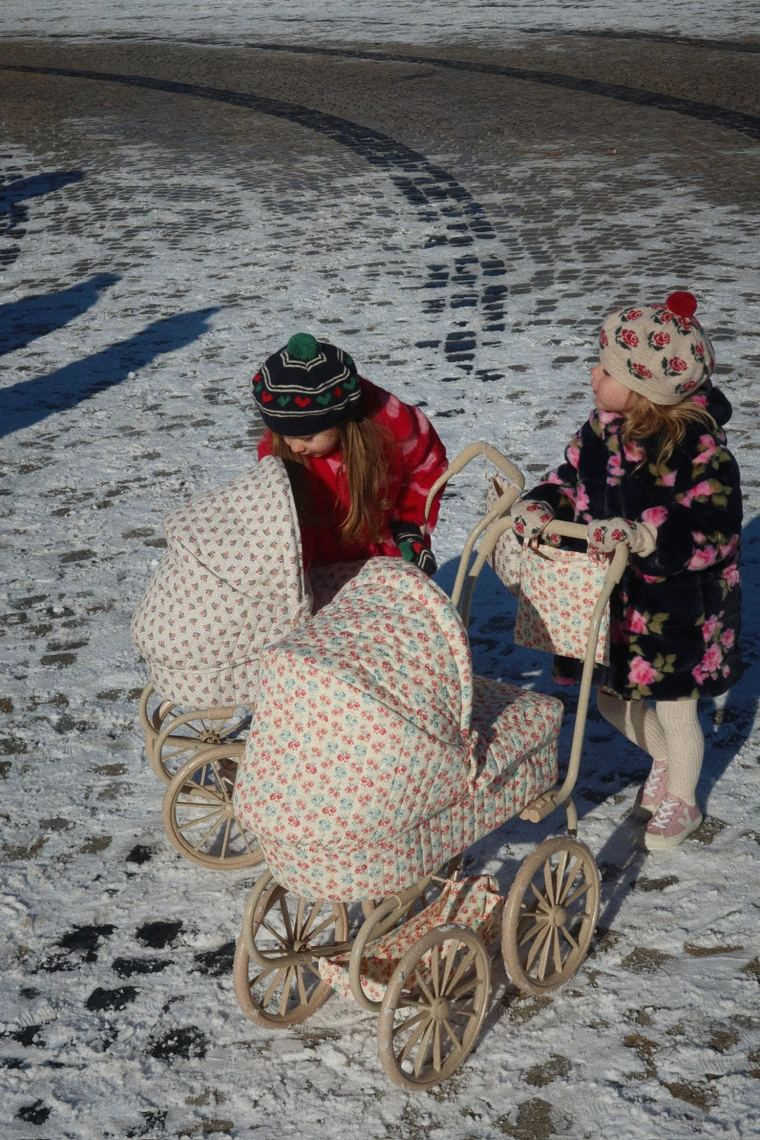 Landau Poupée Minnie - Lumina 6 Landau Poupée Minnie - Lumina – Image 6