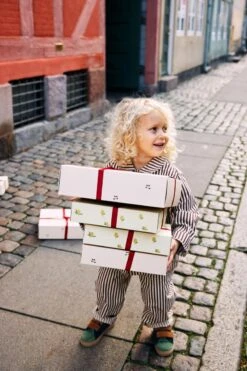 Boîte Cadeau (grande) - Lemon -Konges Sløjd®. Soldes Boutique MOOD KS4278 P00038 KS4278 P00005 3 240418033702 619b88c6 f0ee 4e68 9ba9 993f3ba529fa