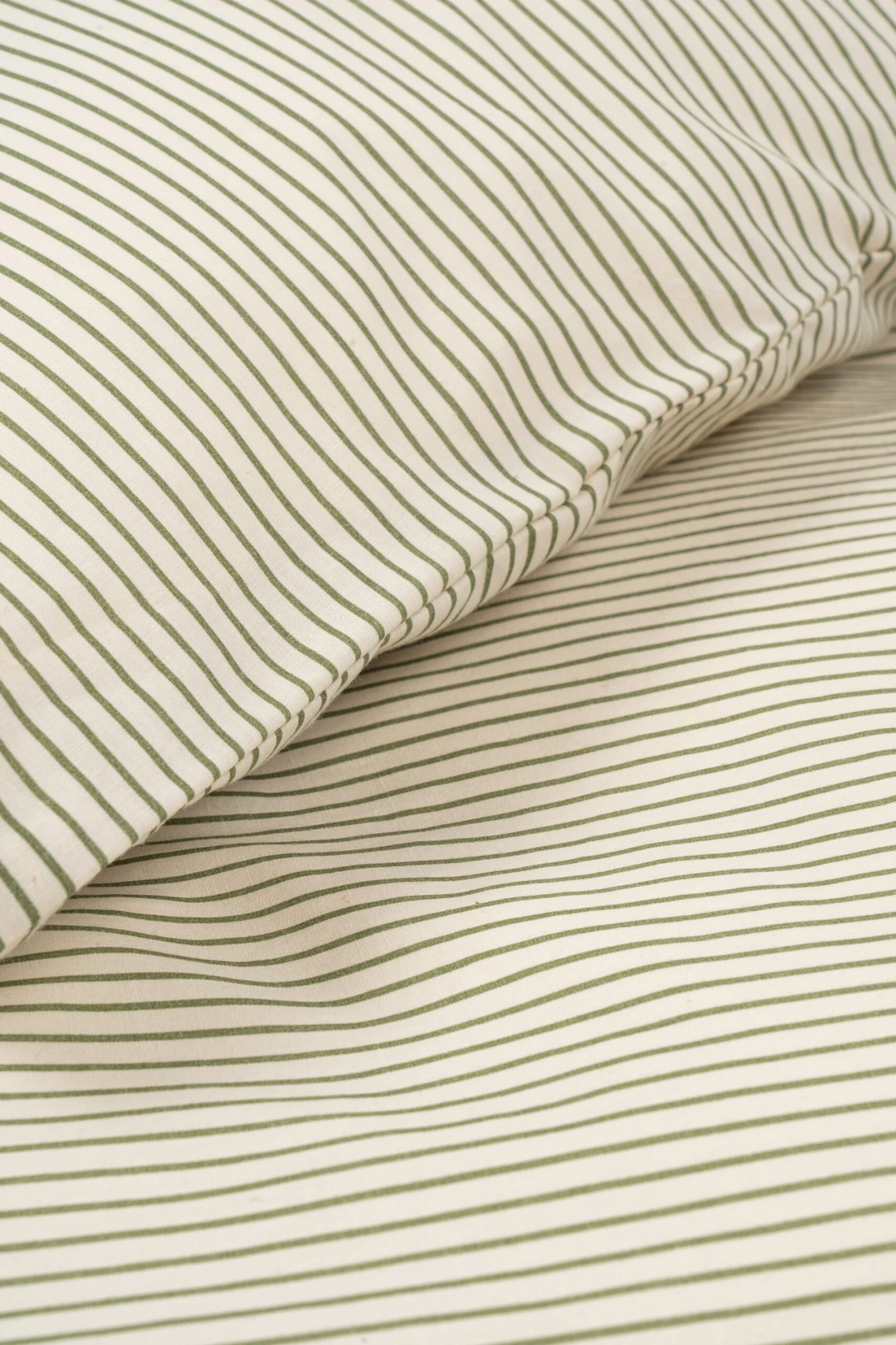 LINGE DE LIT STRANDS HAVET BÉBÉ - Tea Stripe 2 LINGE DE LIT STRANDS HAVET BÉBÉ - Tea Stripe – Image 2
